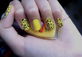 Unhas Decoradas amarelas